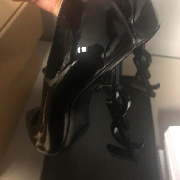 Saint Laurent Opyum Pumps (BLK) - Picture 5 of 5